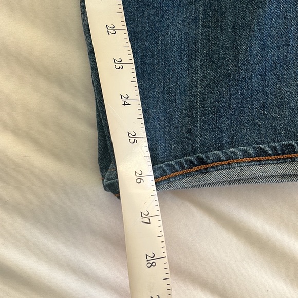Old Navy mid rise boyfriend jeans - Picture 7 of 7